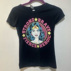 Girls Wonder Woman short sleeve shirt size L